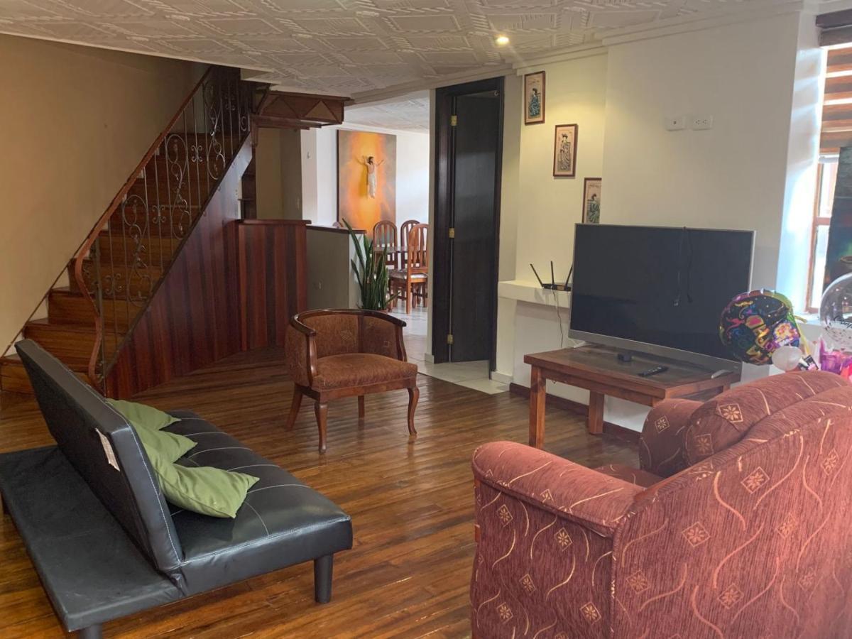 Hostel Santa Canela Cuenca Extérieur photo