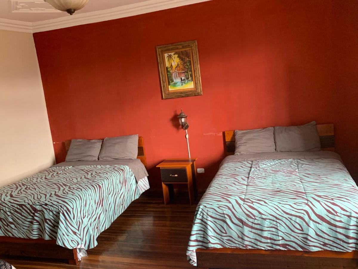 Hostel Santa Canela Cuenca Extérieur photo