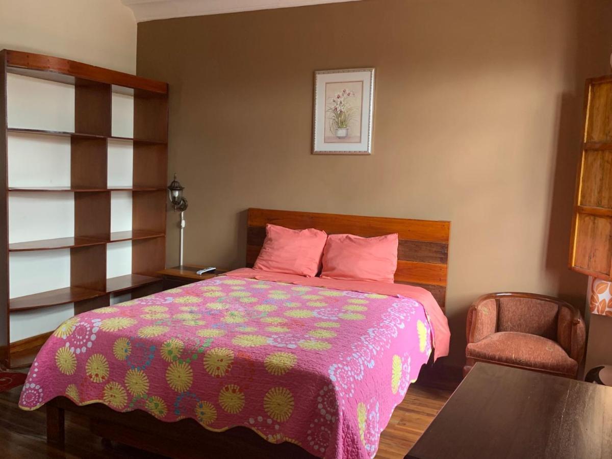 Hostel Santa Canela Cuenca Extérieur photo