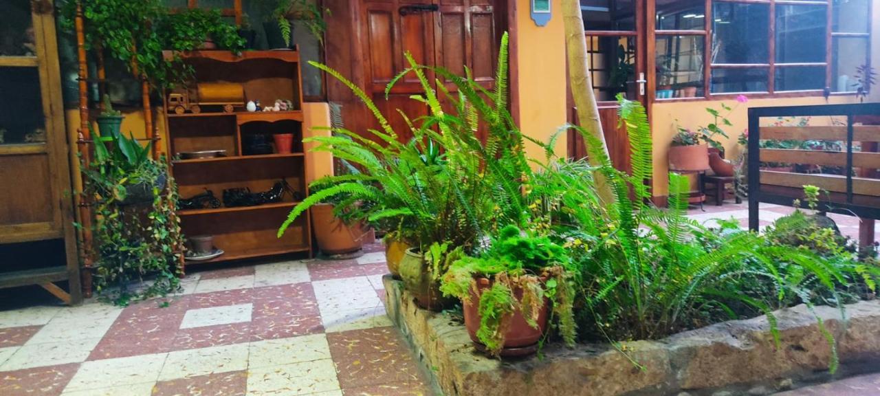 Hostel Santa Canela Cuenca Extérieur photo
