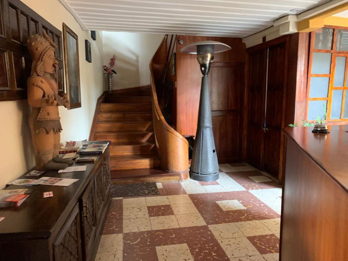 Hostel Santa Canela Cuenca Extérieur photo